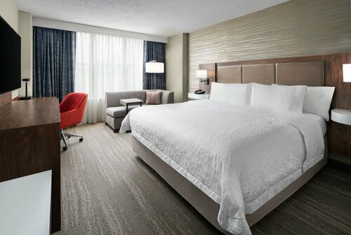 Гостиница Hampton Inn & Suites Chicago Downtown в Чикаго