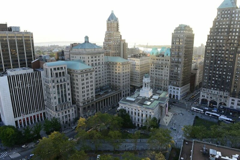 Гостиница New York Marriott at the Brooklyn Bridge в Нью-Йорке