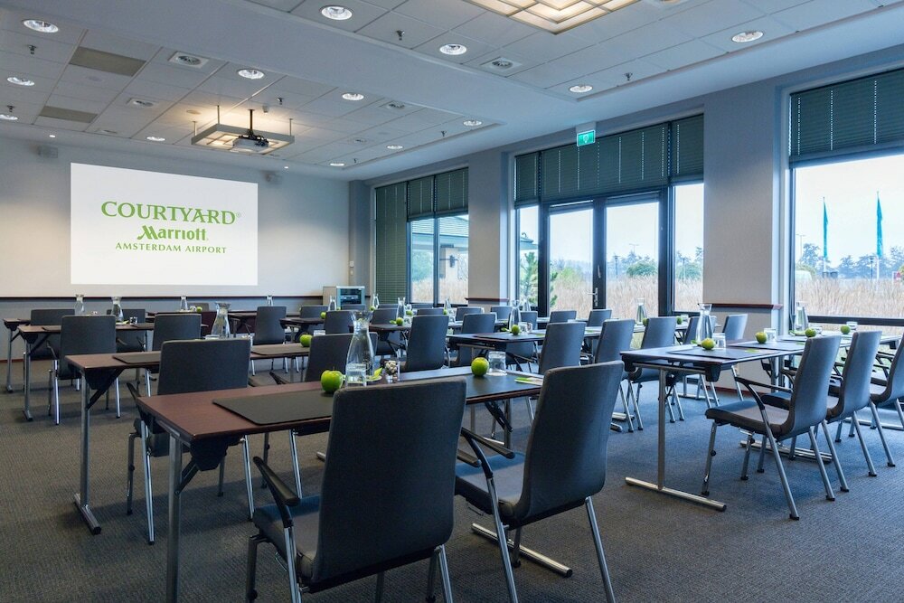 Фото Courtyard by Marriott Amsterdam Airport