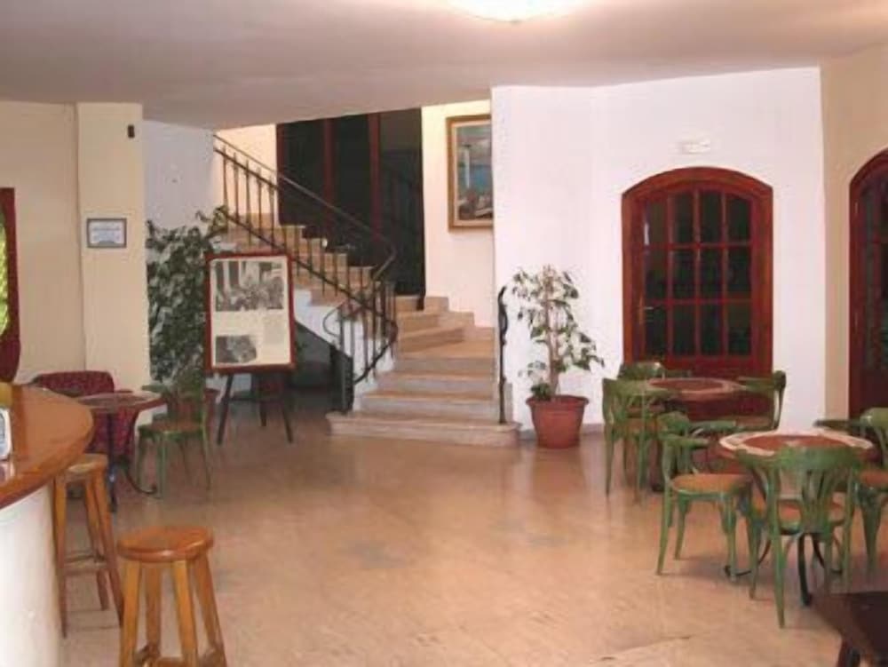 Фото Hotel Akrabello