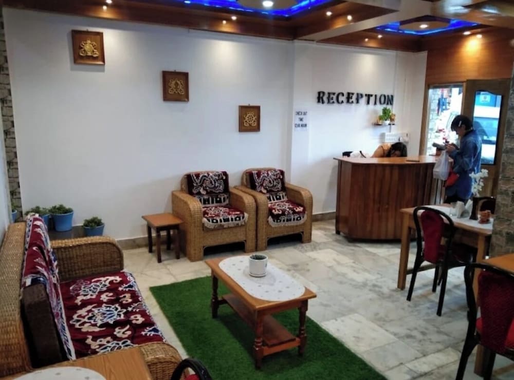 Фото Hotel Tawang Regency