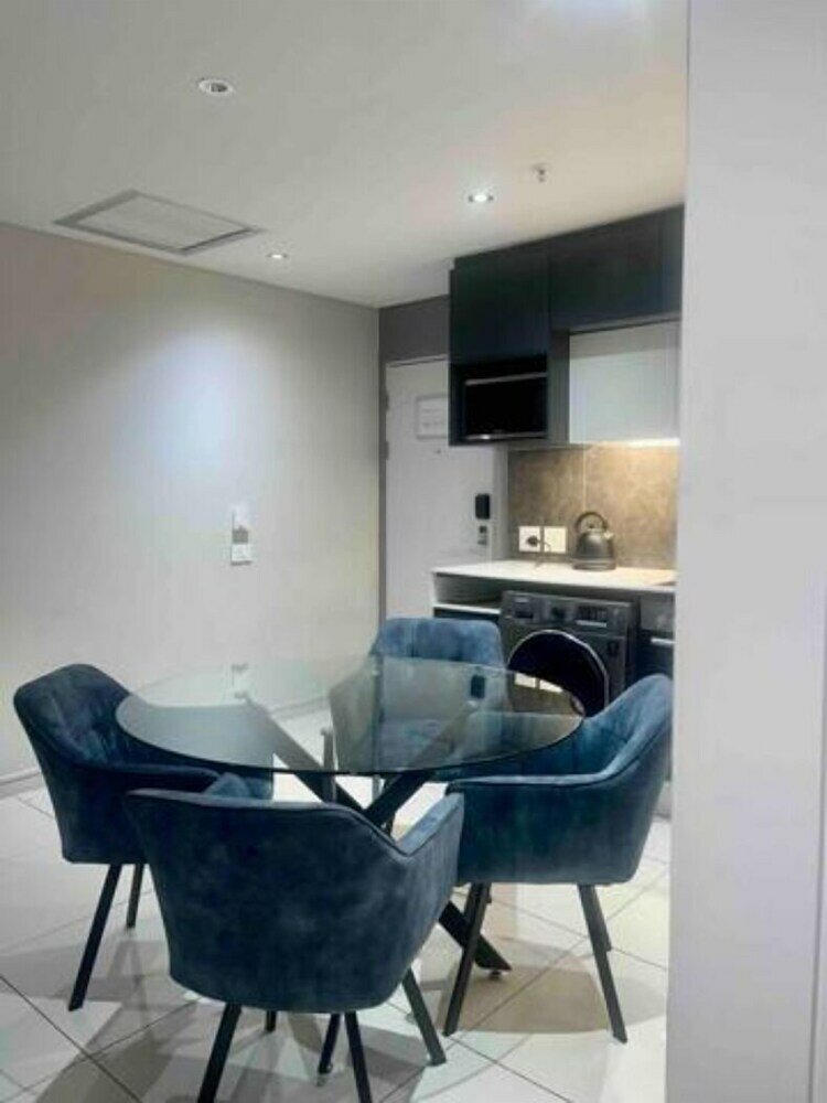 Фото 5-Star Self Catering Apartment