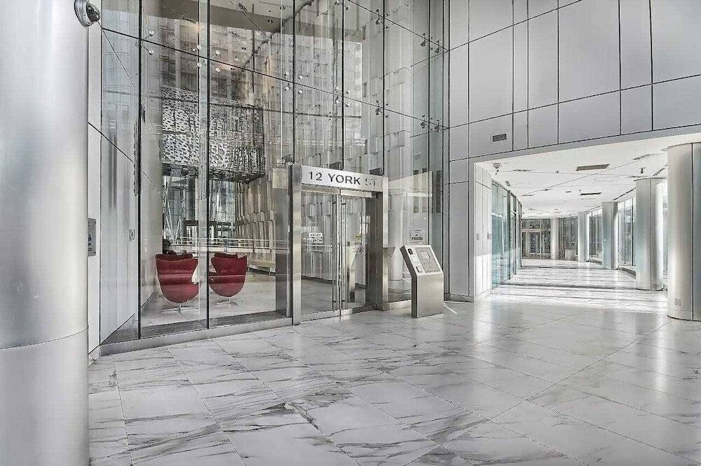 Фото IHost Suites