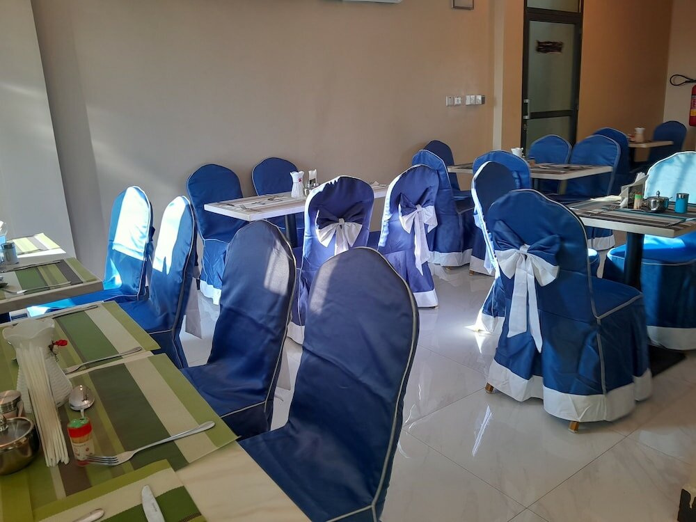 Фото Vegas Luxury Hotel