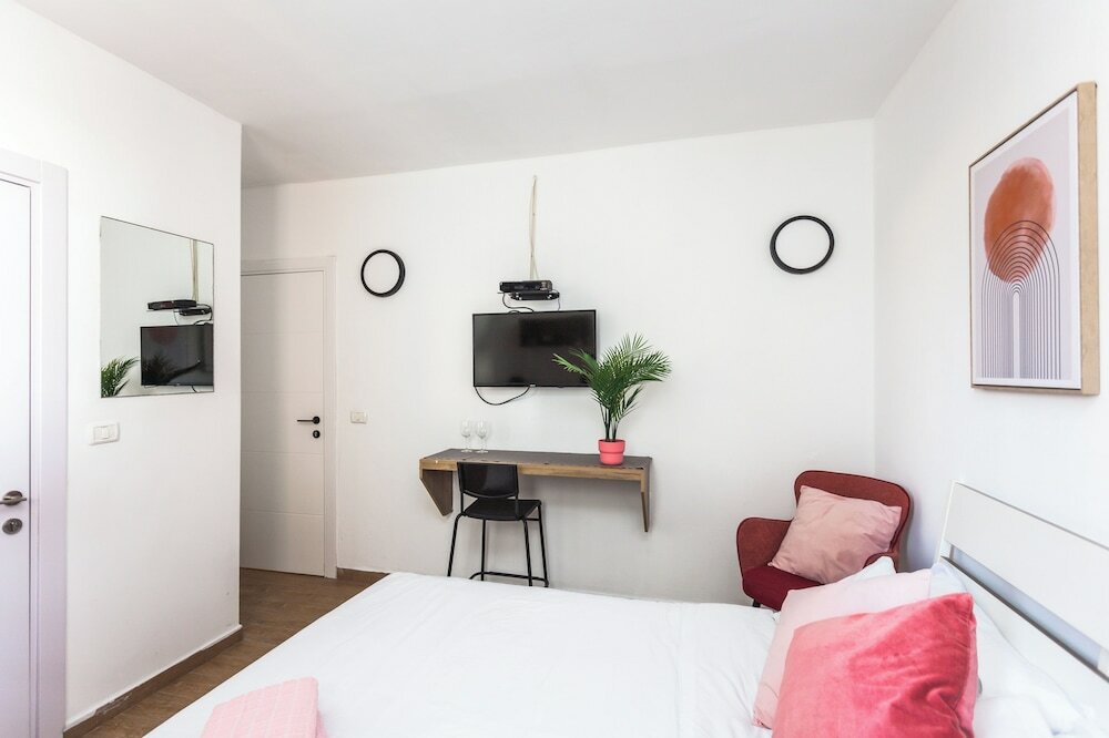 Фото HaYarkon Apartments