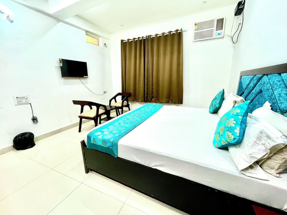 Фото Shri Radha Ashtami Seva Ashram