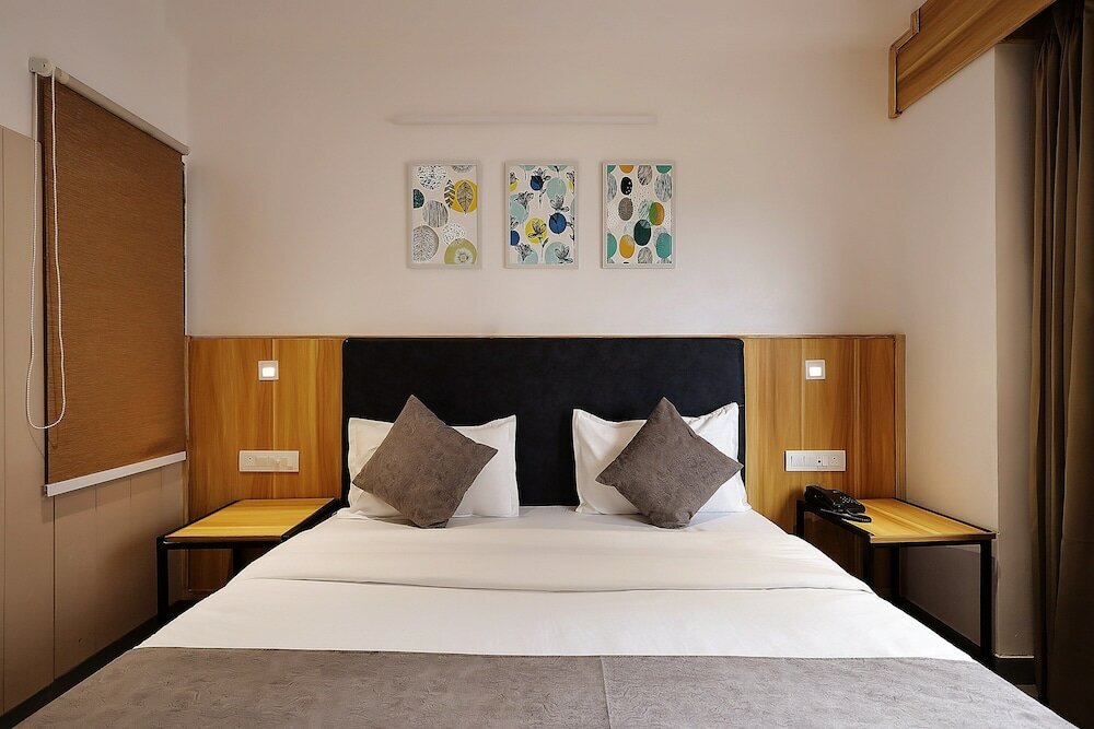 Фото Hotel Sparkle Inn