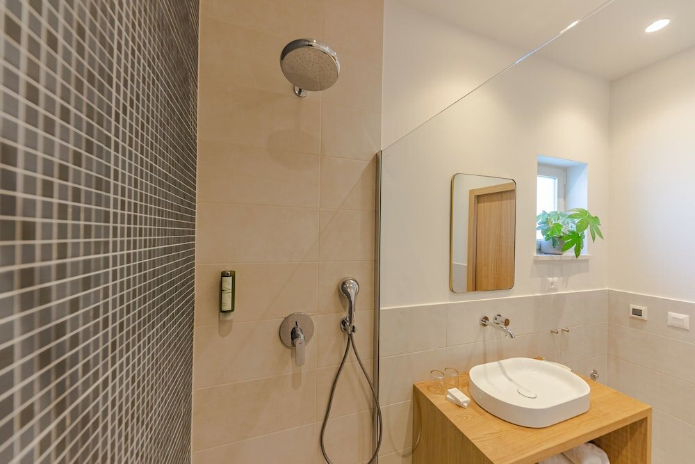 Фото The Olive Poolhouse