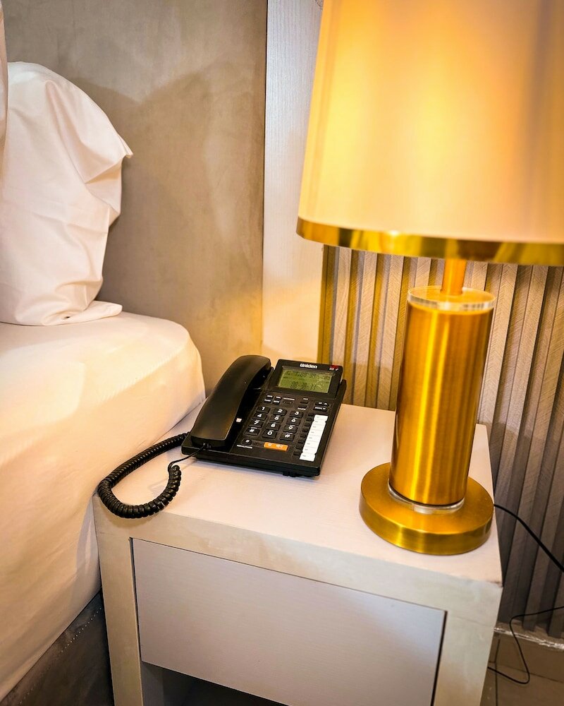 Фото The Gibs Hotel