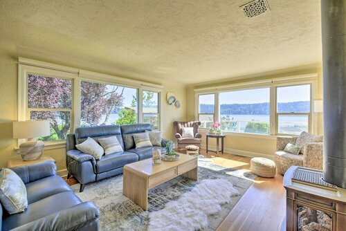 Гостиница Spacious Family-friendly Home on Port Orchard