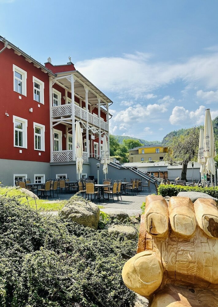 Фото отеля 2