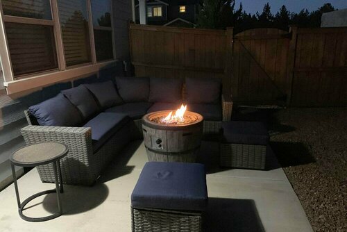 Гостиница Bend Home w Patio + Fire Pits 3 Mi to Dtwn в Бенде