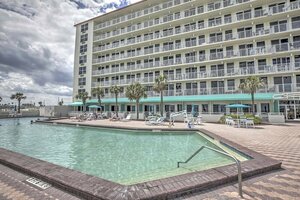 Гостиница Beach Front Studios in Daytona Beach