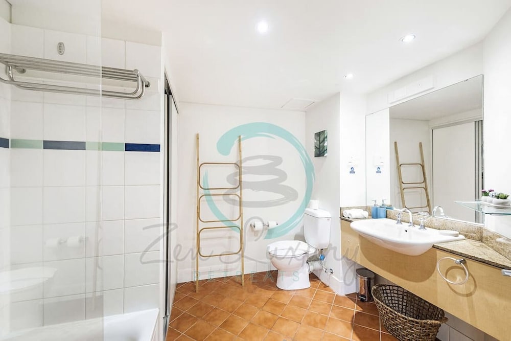 Фото New Zen 88 The Esplanade Sunset Retreat