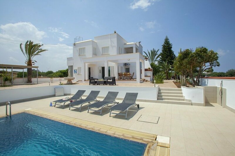 Гостиница Protaras Views in Protaras