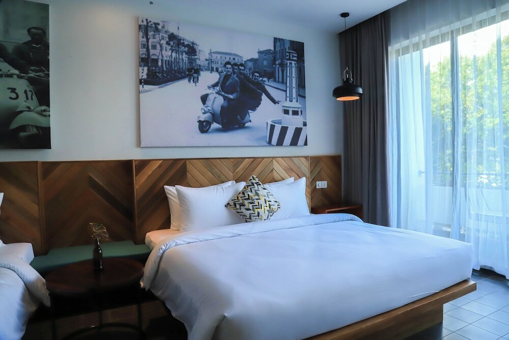 Фото отеля 2