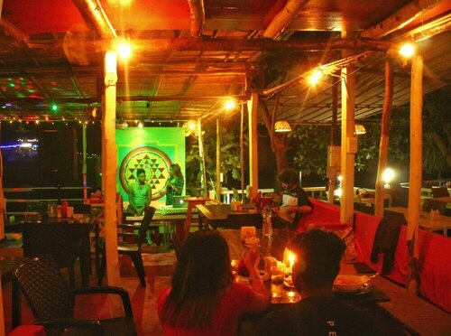 Гостиница This is IT Beach Front Restobar в Арамболе