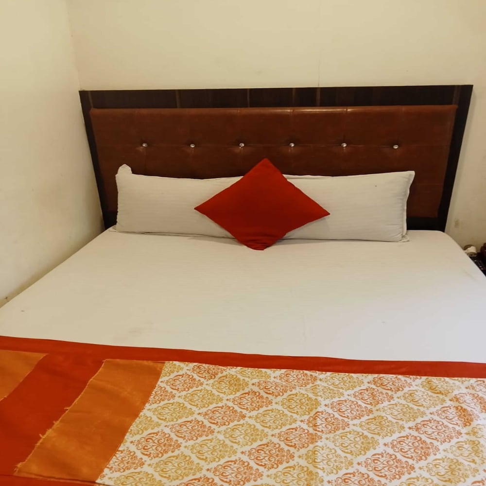 Фото Hotel Borivali Executive