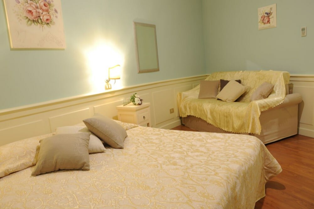 Фото 95 Rooms in Rome