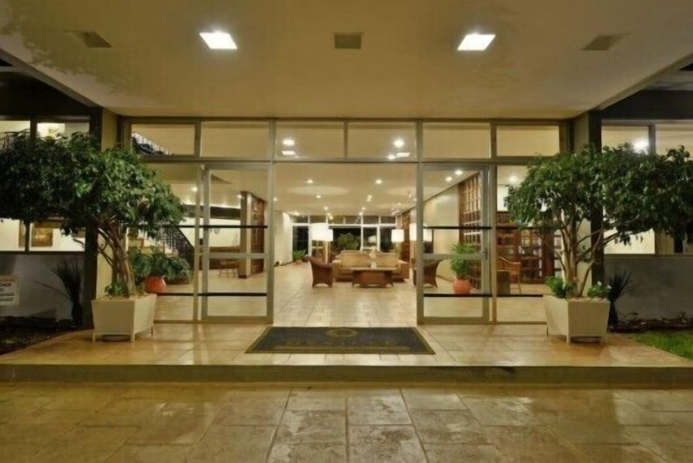 Фото Hotel Deville Express Guaíra