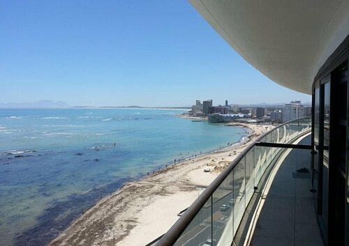 Гостиница Loddeys Beach House в Кейптауне
