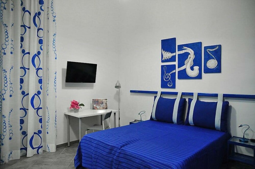 Фото B&b In giro per Napoli