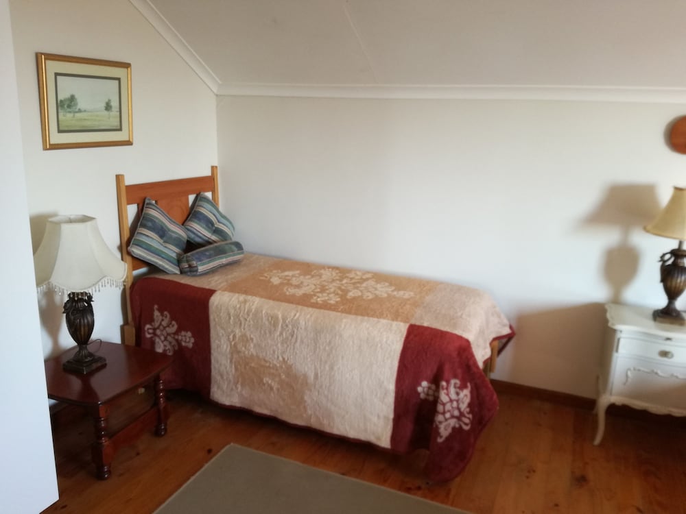 Фото Duck and Doolittle