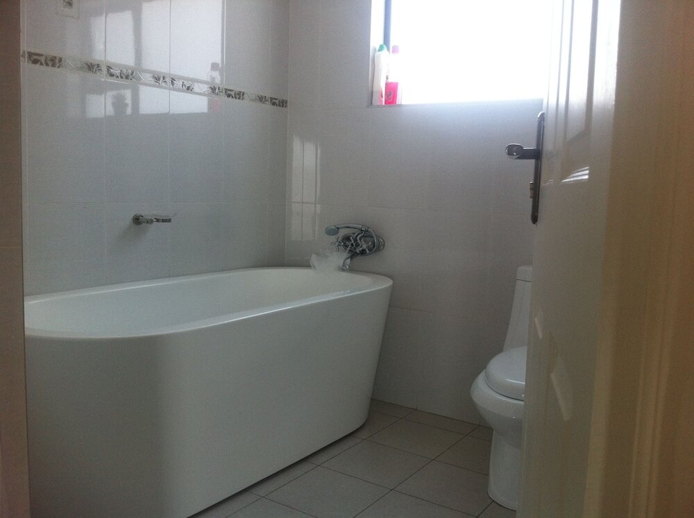 Фото First Avenue Guest House