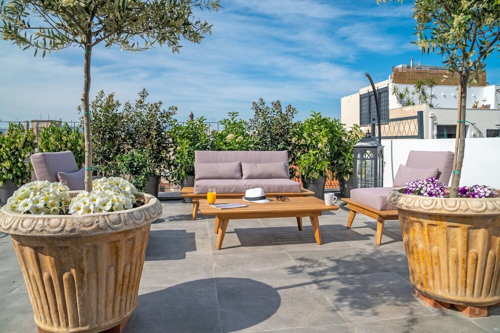 Фото Mythos Luxury Suites