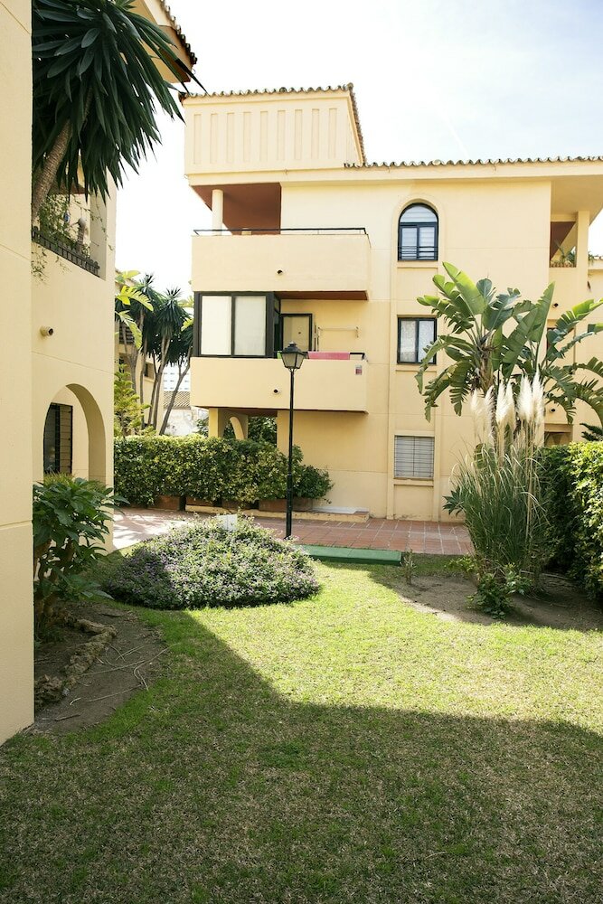 Фото Heavenly & Ocean Blue Apartment