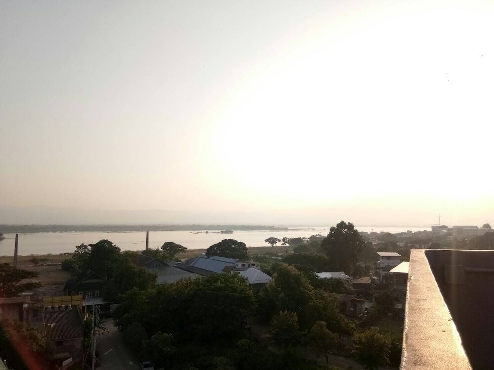 Фото Km Kwanphayao Hotel