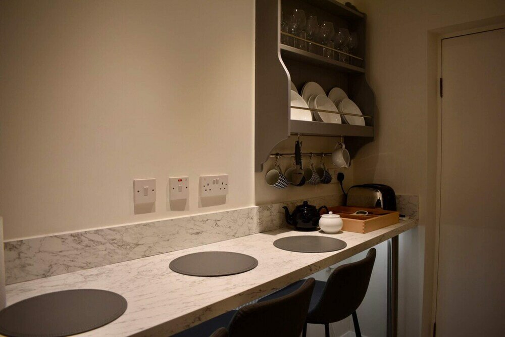 Фото Renovated 2 Bedroom Dublin Flat by City Centre