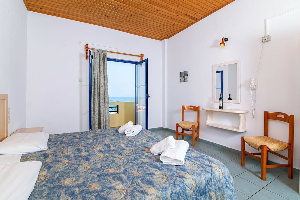 Фото Dionysos Apartments & Studios