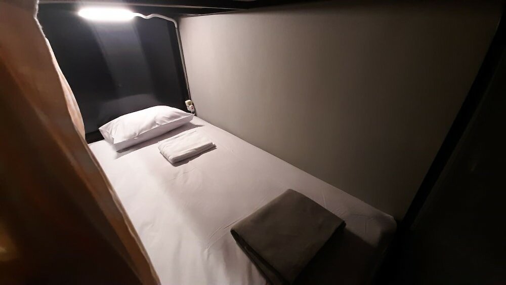 Фото Bed Box Bali - Hostel