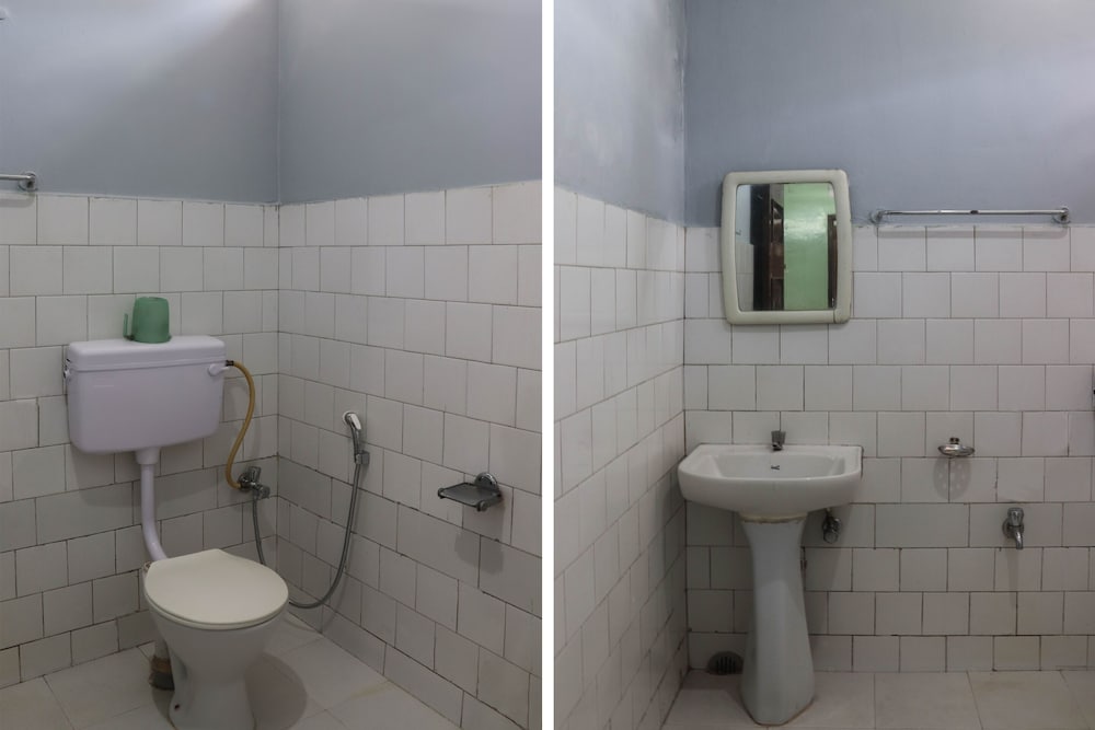 Фото Spot On 49477 Hotel Galaxy