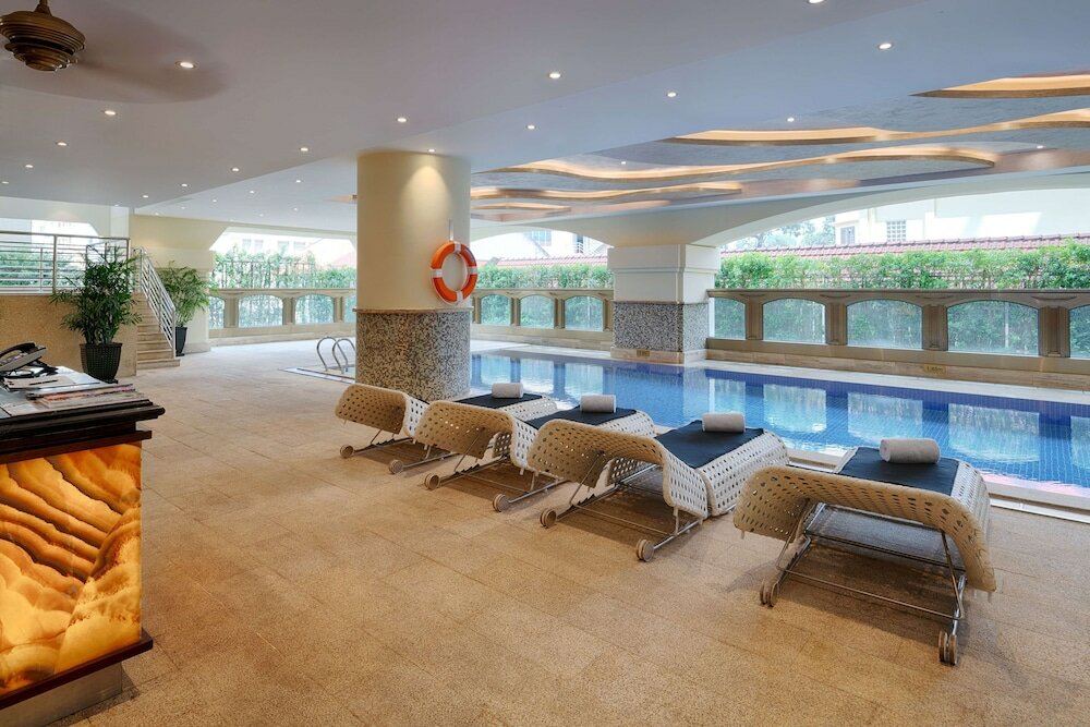 Фото Sherwood Suites