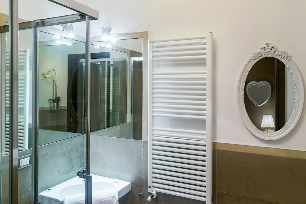 Фото 051 Room & Breakfast