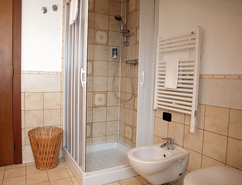 Фото L'incontro Suite B&b