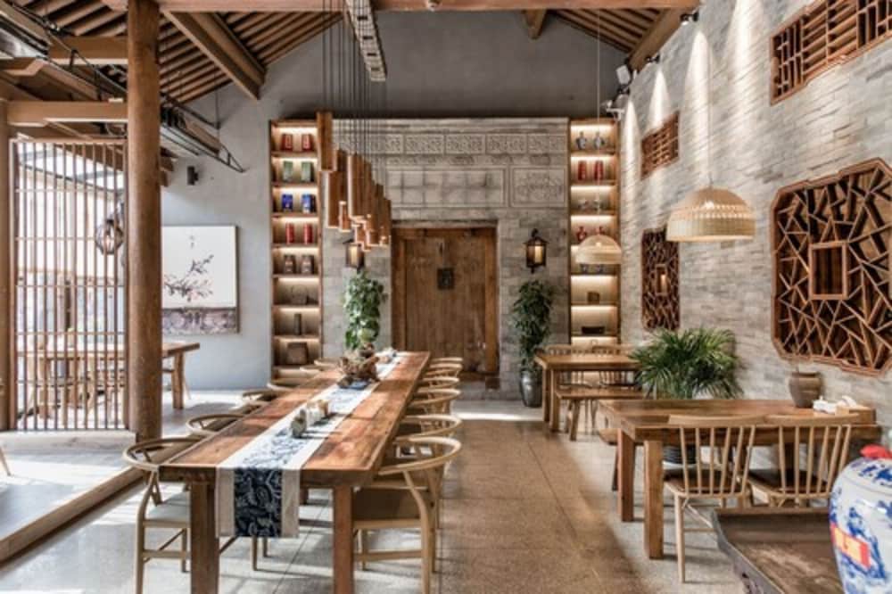 Фото Water Hotel Pingyao