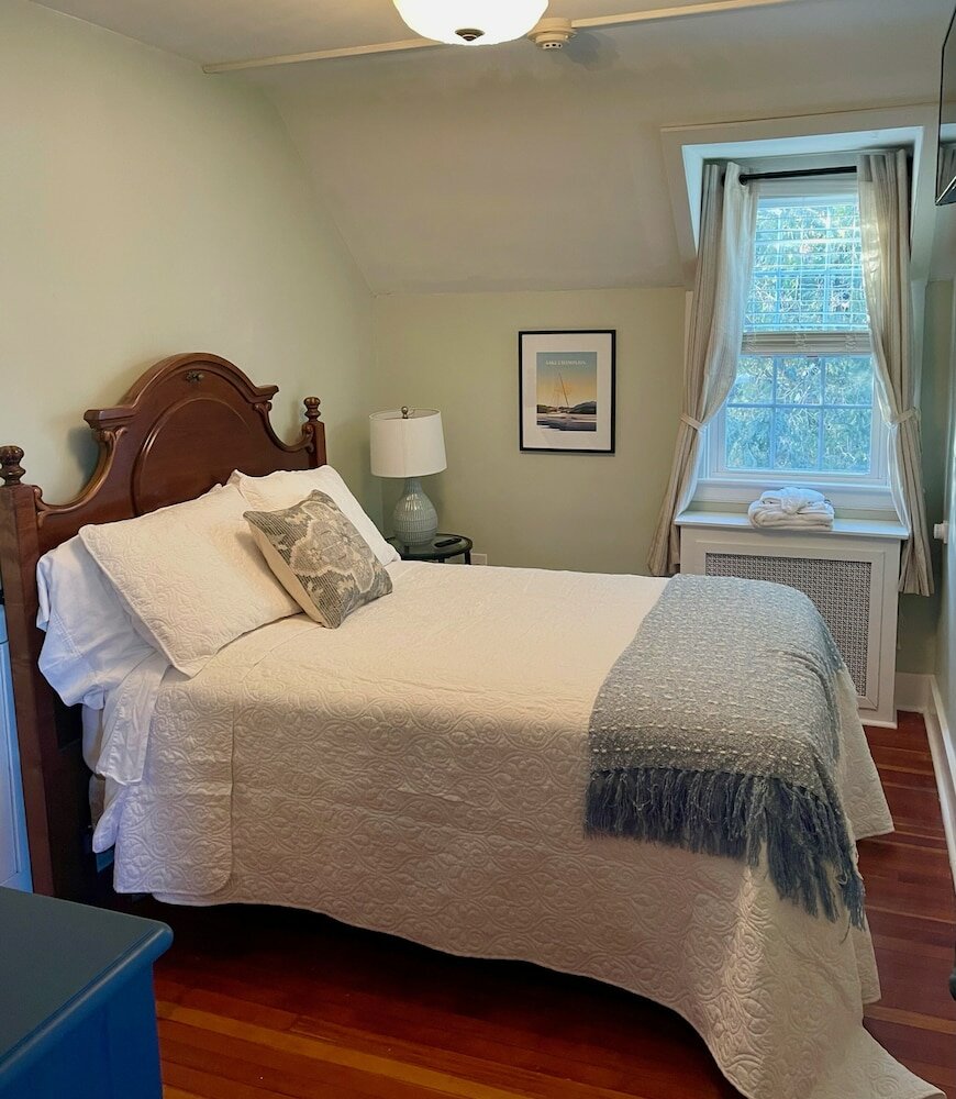 Фото Valcour Inn & Boathouse