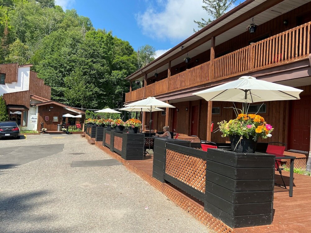 Фото Hotel Le Petit Lac