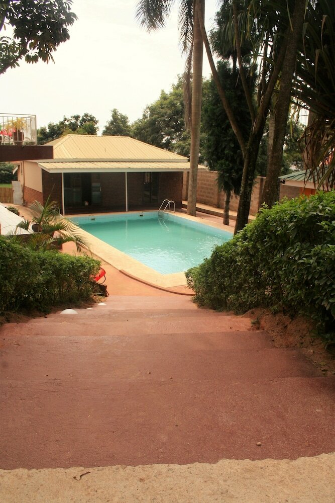 Фото Bromelia Guesthouse