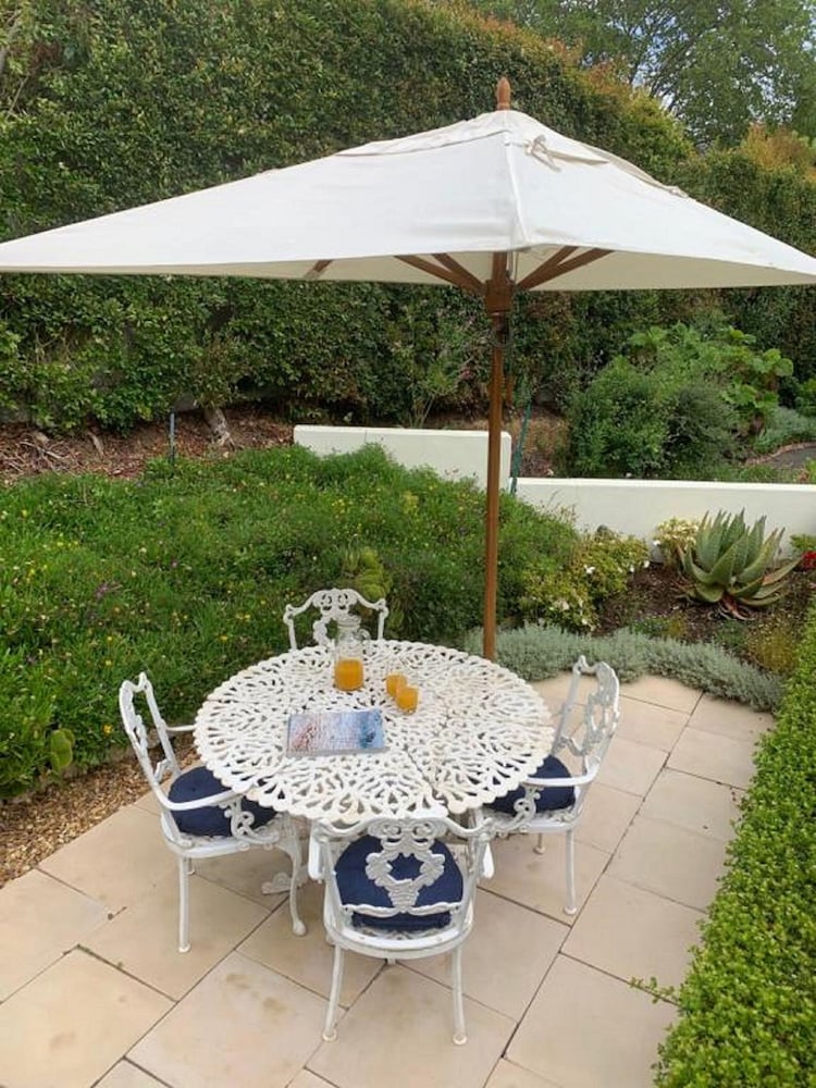 Фото Beluga of Constantia Guest House