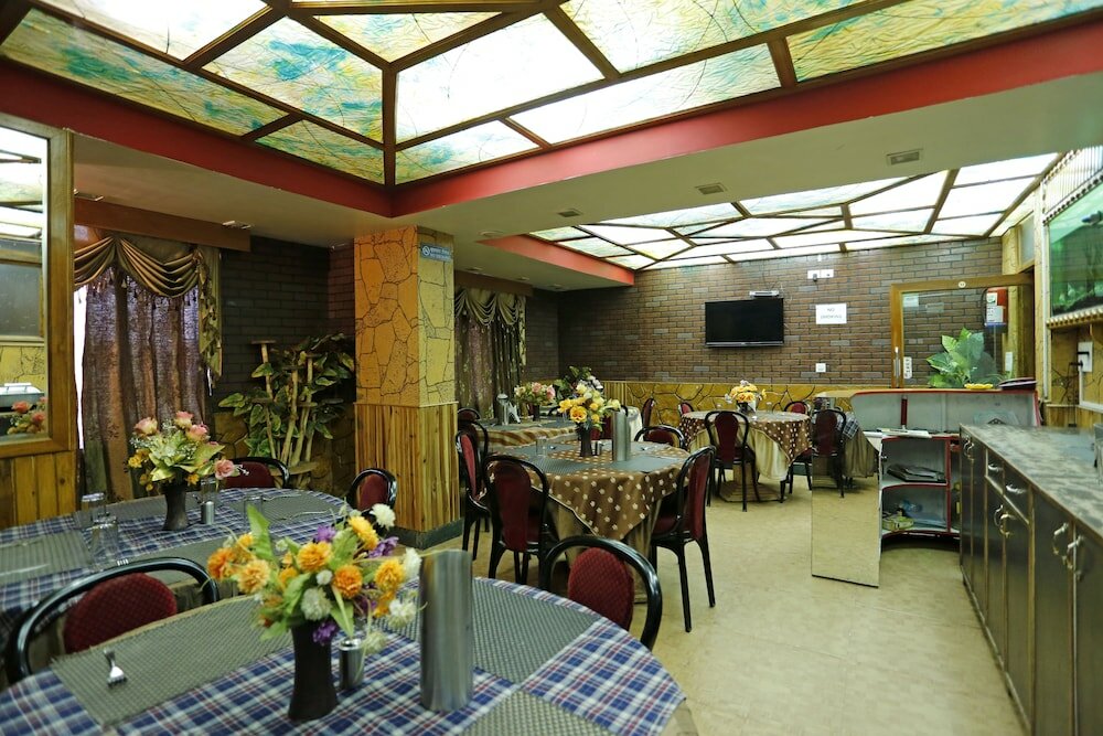 Фото Oyo 3616 Hotel Knight Inn Shillong