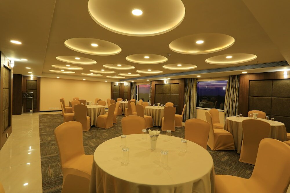 Фото Tgi Grand Nandan Kanan