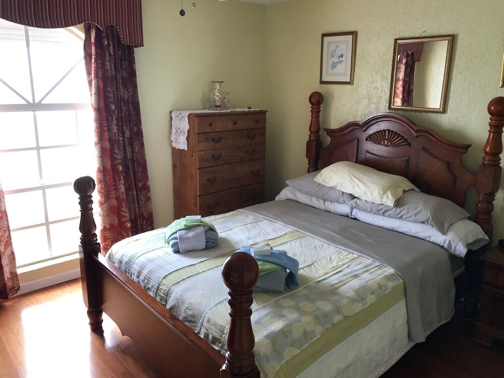 Фото Delaporte Point Oceanfront Townhouse