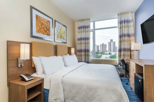 Гостиница Days Inn by Wyndham Brooklyn Crown Heights в Нью-Йорке