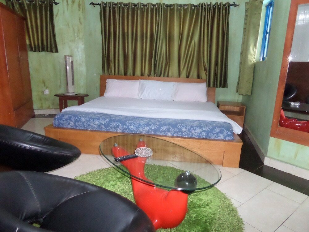 Фото The Baywaters Suites