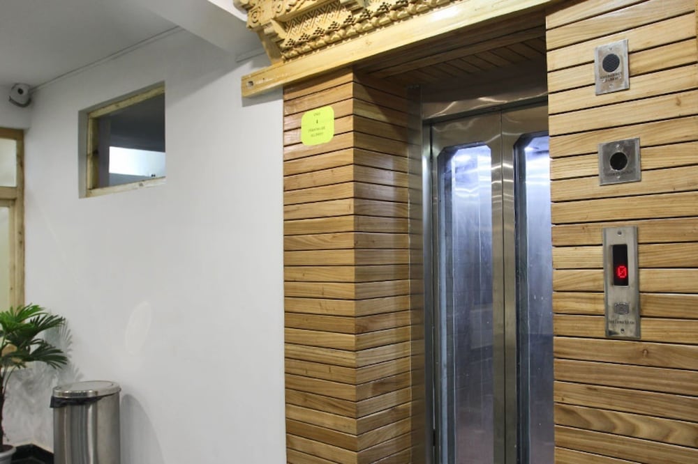 Фото Tih Hotel Chonjor Residency