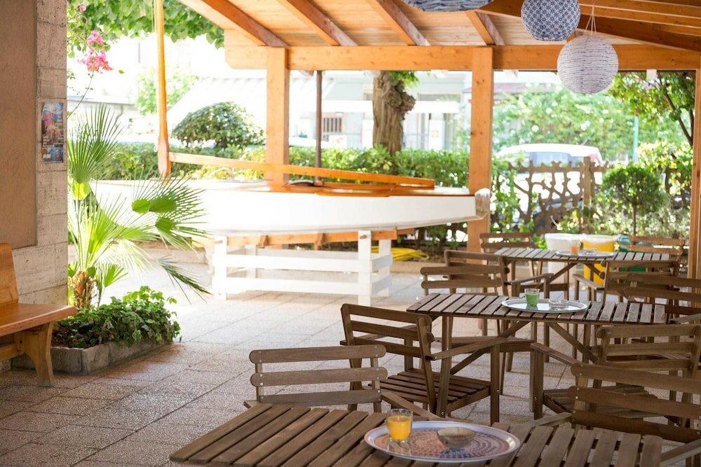 Фото Hotel Saint Tropez